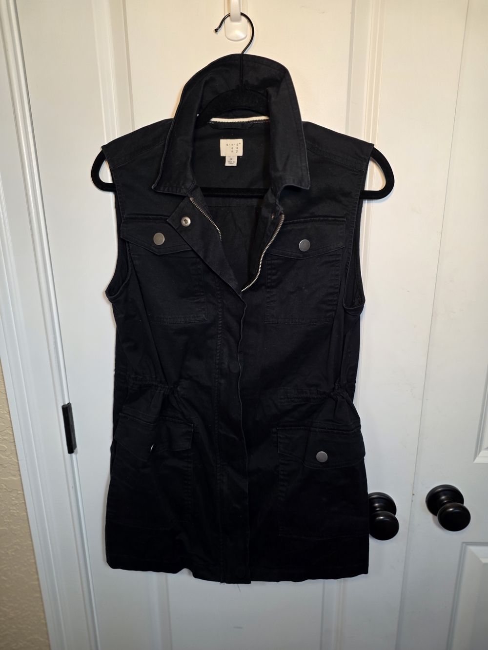 Sleeveless Black Utility Jacket